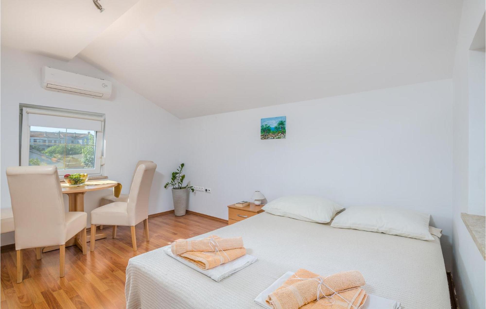 Cozy Apartment In Malinska Dubasnica With Wifi Exterior foto